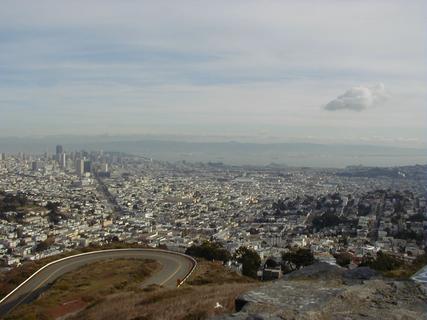 Pic3 - City Panorama<br>Location: <a href="https://www.google.com/maps/search/?api=1&query=37.75494,-122.44665" target="_new">Twin Peaks lookout</a>